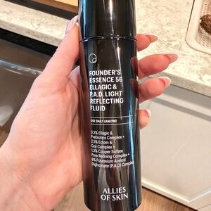 Allies of Skin Black Founder’s Essence 5.6 Illuminating Fluid